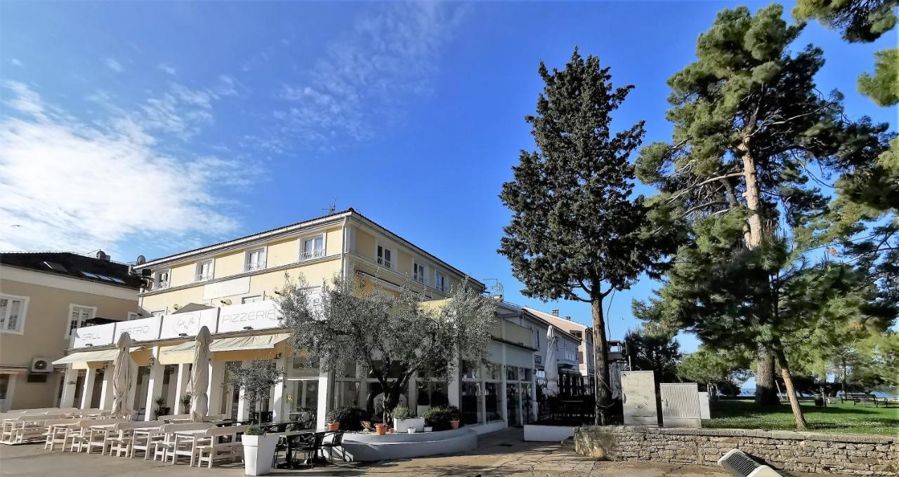 Lara Deluxe Superior 5 Star Apartment, Your Piece Of Heaven By The Sea & Park Novigrad Istria Exteriér fotografie