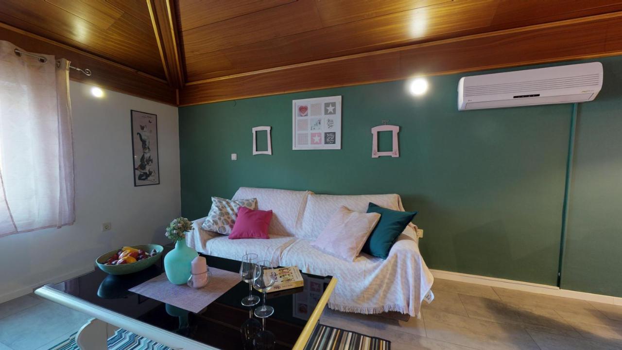 Lara Deluxe Superior 5 Star Apartment, Your Piece Of Heaven By The Sea & Park Novigrad Istria Exteriér fotografie